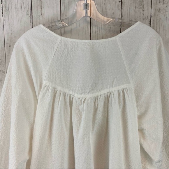 Free People Brynn Tunic Top White Textured & Ruched Sleeves SZ LG - Picture 8 of 11